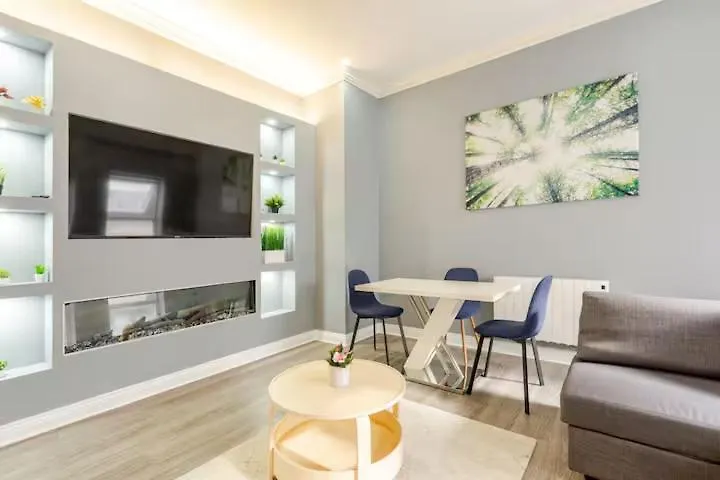 Best Location! Modern Apartment In Heart Of City! Dublin